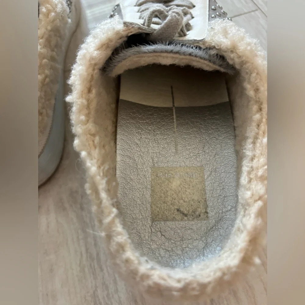 Dolce Vita Women’s Zeta Plush Slip On Sneaker Studded Gray Cream Size 7 - Picture 3 of 7